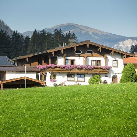 فندق غاستيهاوس ستوتير Neukirchen am Großvenediger المظهر الخارجي الصورة